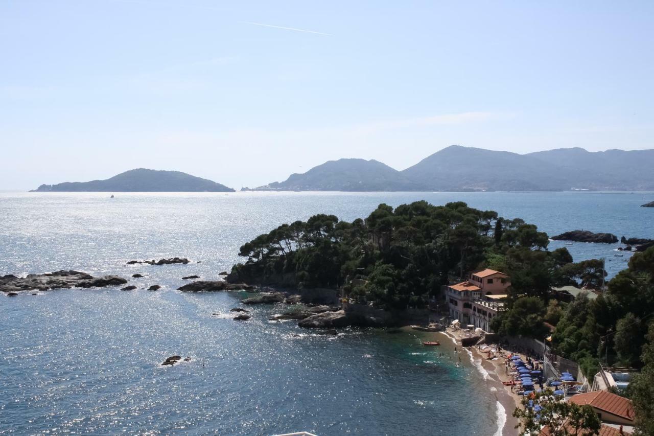 Sulla Spiaggia Di Toto E Tota Tellaro Εξωτερικό φωτογραφία
