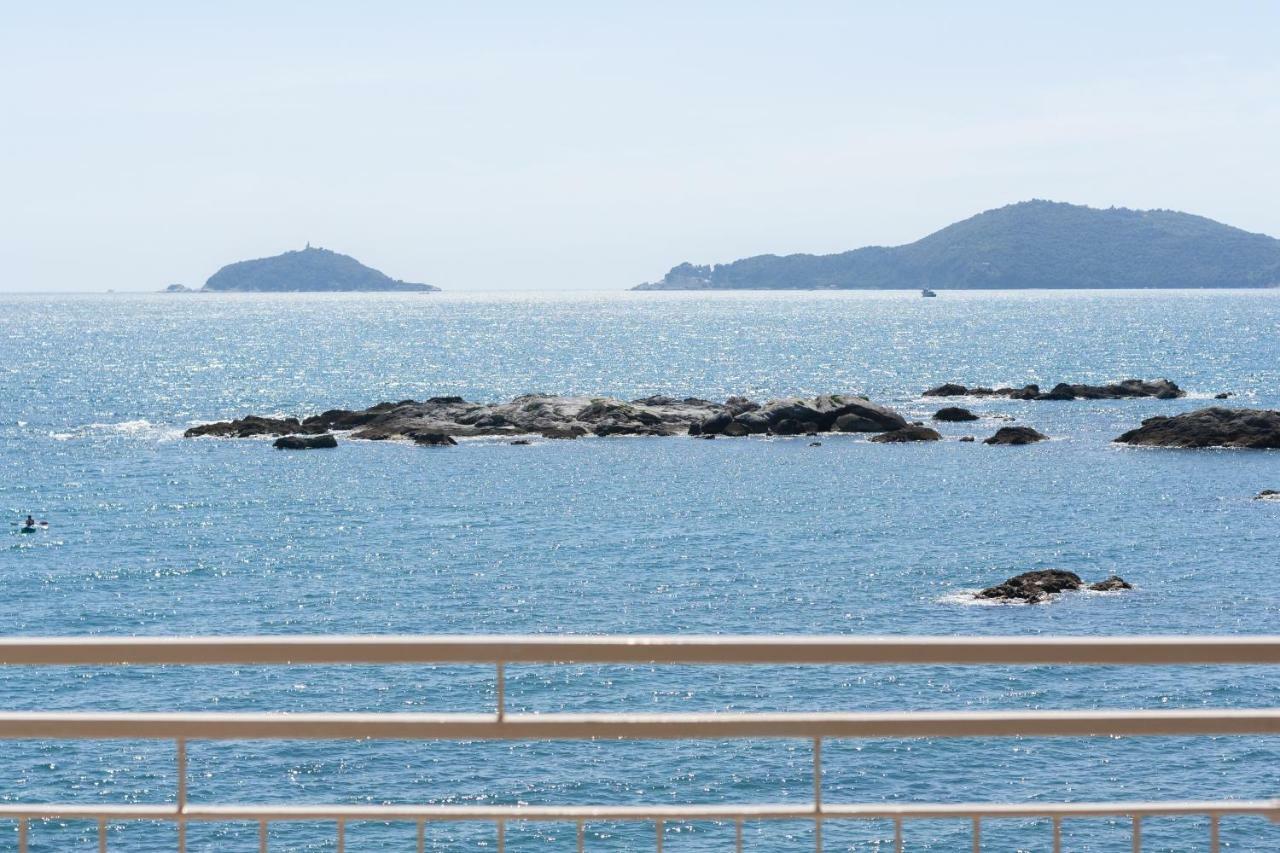 Sulla Spiaggia Di Toto E Tota Tellaro Εξωτερικό φωτογραφία