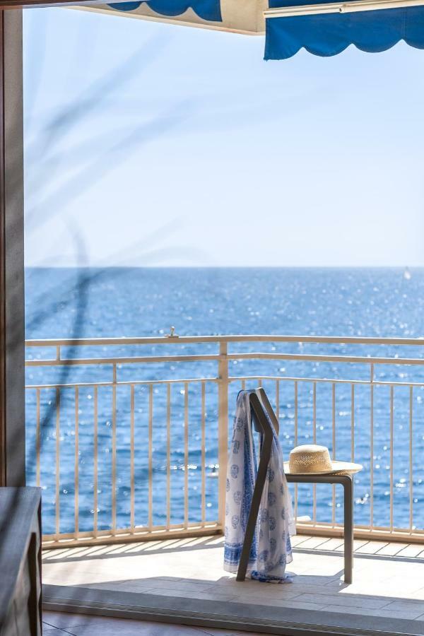 Sulla Spiaggia Di Toto E Tota Tellaro Εξωτερικό φωτογραφία